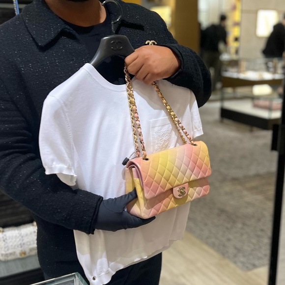 Chanel Double Flap P24 Season - Picture 11 of 13